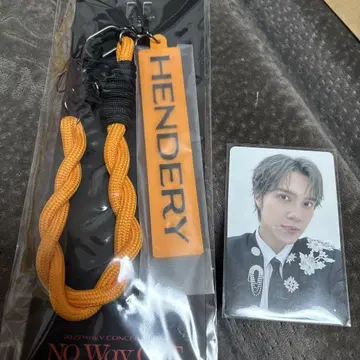 WayV NO Way OUT 헨드리 FANLIGHT 스트랩