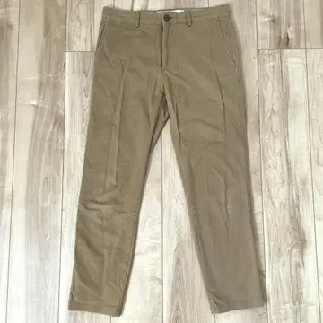 LACOSTE 슬림핏 치노 팬츠 베이지 앵클 기장