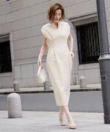 유어스의 린넨 라이크 프렌치 슬리브 허리 턱 원피스
