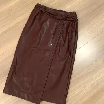 새상품급 BOSCH 인조 가죽 랩 스타일 스커트