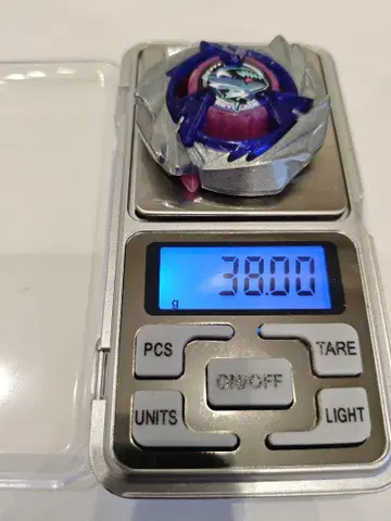 베이블레이드X 샤크 스케일 4-50UF 중량 38.00g 블레이드만