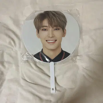 SEVENTEEN 세븐틴 원우 부채 2018
