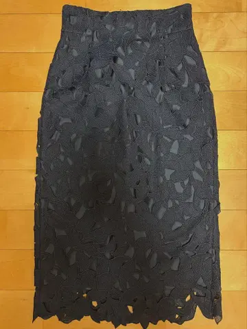 JUSGLITTY 레이스 타이트 스커트 네이비