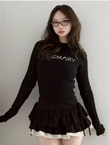 Mary logo knit tops Black