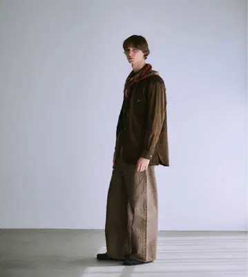 새상품 BISOWN WIDE DENIM brown bleach 사이즈 4