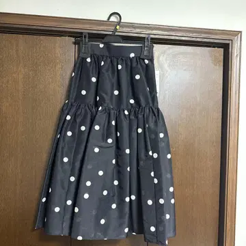 택 포함 미사용 새상품 Sov. 도트 스커트