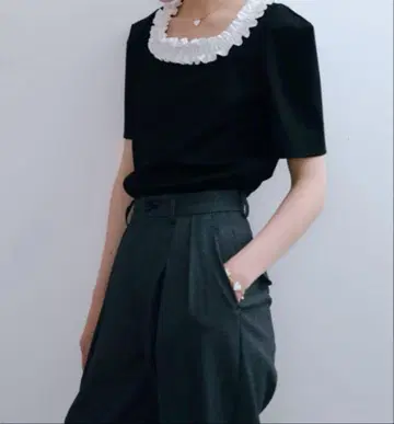 trefleplus 프릴 스퀘어 상의 monotone
