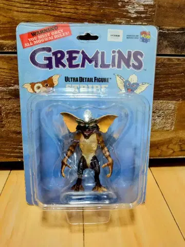 메디콤토이 그렘린 스트라이프 피규어