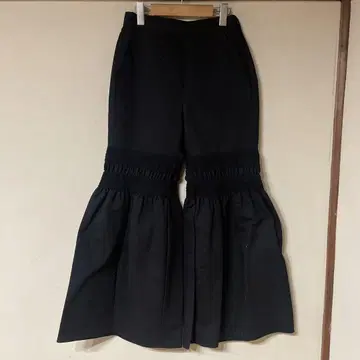 yuumiARIAbeams 미사용 셔링 플레어 팬츠 블랙