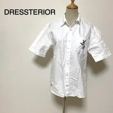 DRESSTERIOR 화이트칼라 자수 디자인 버튼 다운 반팔 셔츠