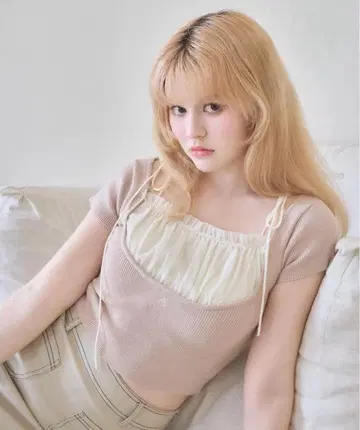 ANDMARY Mew 프릴 탑스 베이지