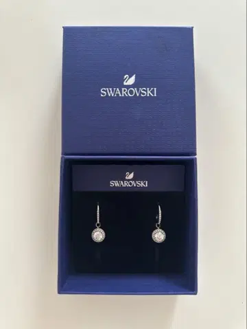 Swarovski 크리스탈 귀걸이
