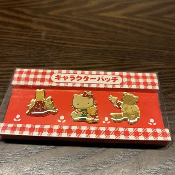 헬로키티 산리오 레트로 레어 키티 마론 크림 핀 배지