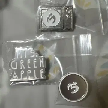 Mrs. GREEN APPLE 호완지 핀 배지 묶음 판매