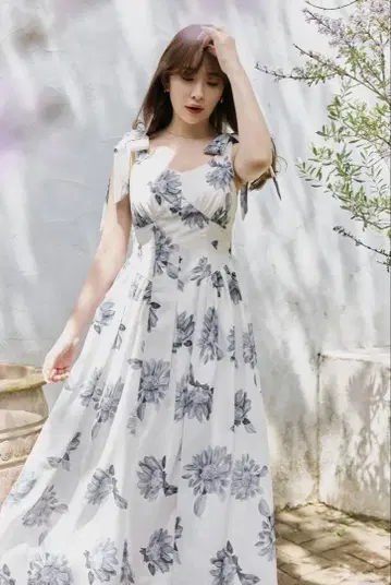 Herlipto Sunflower-Printed Midi Dress