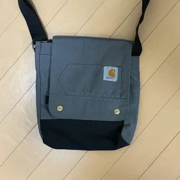 Carhartt 숄더백 그레이