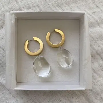 마메 쿠로고우치 유리 귀걸이