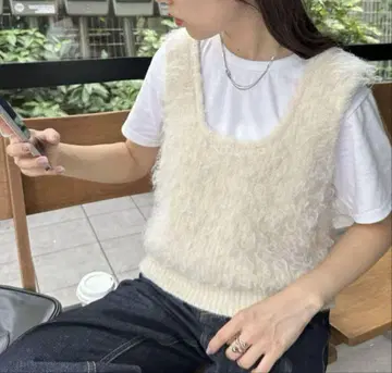 디스코트 샤기 U넥 베스트 아이보리