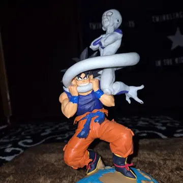 드래곤볼 1번 복권 손오공 & 프리저 피규어