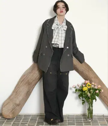 로인 누이트 테일러드 자켓