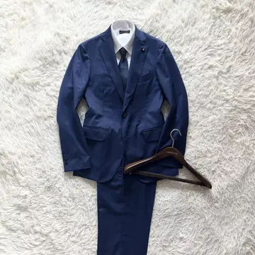 [ 새상품급 ] LARDINI 네이비 울 수트 부토니에르 사이즈 44