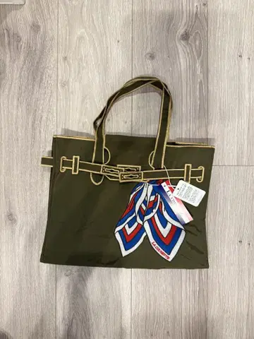 LACOUSETTE S 사이즈 자수 즉시 완판