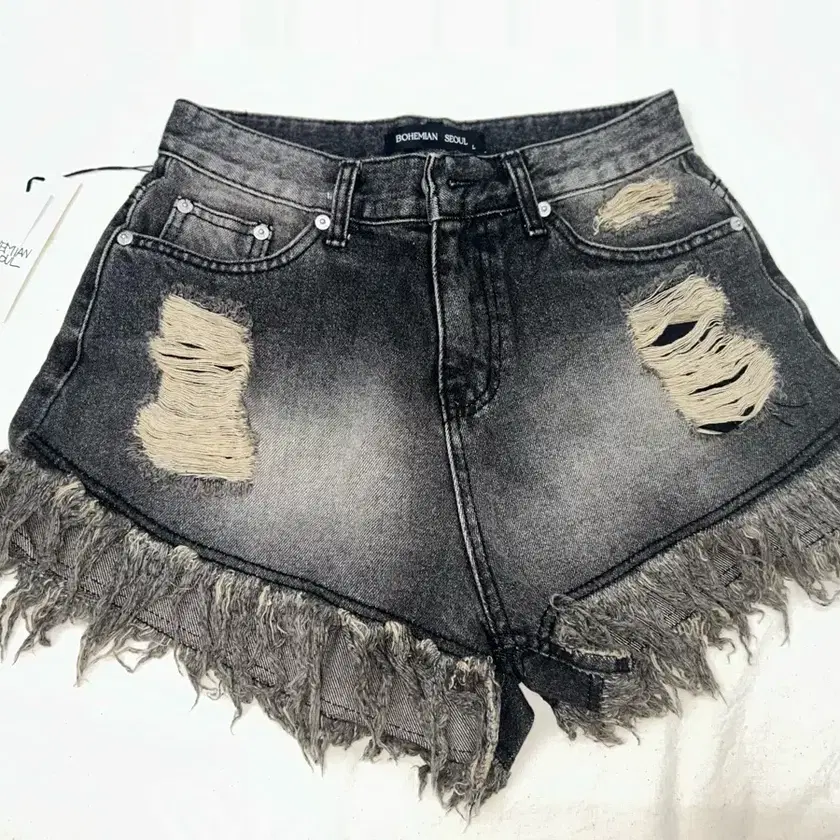 BOHEMIAN SEOUL | 보헤미안서울 Bohemian Seoul Damage Washing BOHEMIAN SEOUL | 보헤미안서울 Bohemian Seoul Damage Washing