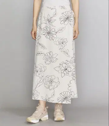 정가 14300엔 BEAUTY&YOUTH UNITED ARROWS 스커트