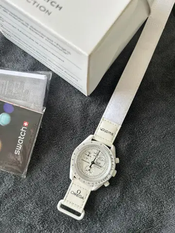 Swatch 화이트 손목시계