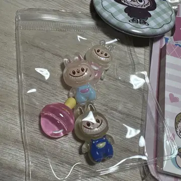 Labubu 캐릭터 굿즈 세트