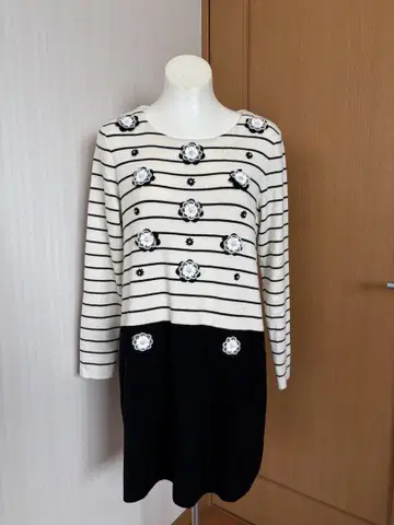 슈퍼 뷰티 꽃 자수 스트라이프 긴팔 튜닉