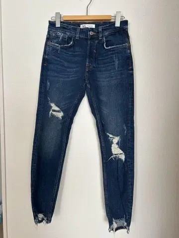 ZARA 데미지 가공 슬림핏 데님 팬츠 여성용