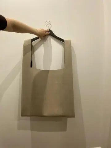 그레이 스웨이드풍 토트백