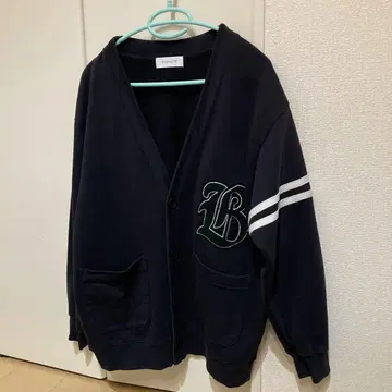 B.C STOCK 와펜 로고 가디건