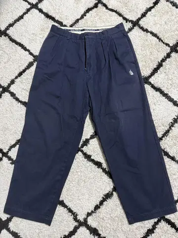 우라이즈. 케니 착용 실물 네이비 치노 팬츠 NAUTICA