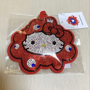 미야쿠미야쿠 헬로키티 반짝이는 가죽 키링 회장 한정판