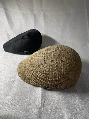 새상품급 베이지와 블랙 헌팅 캡 헌팅 모자 세트