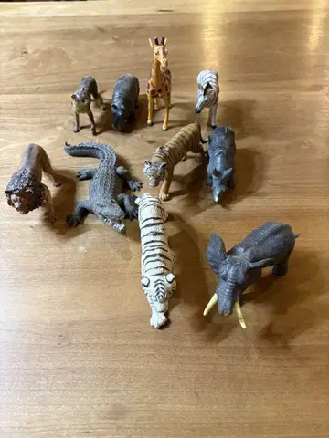 애니멀 피규어