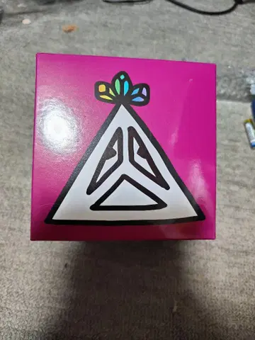 ENDRECHERI 삼각 라이트
