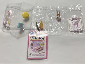 리멘트 푸치 샘플 디즈니 미니 데이지 프리티 카페