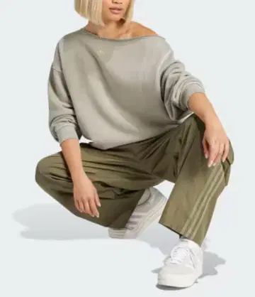 워시 오프숄더 맨투맨 아디다스 오리지널