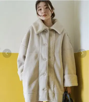 Kastane 하이넥 리버서블 보아 무스탕 자켓 아이보리