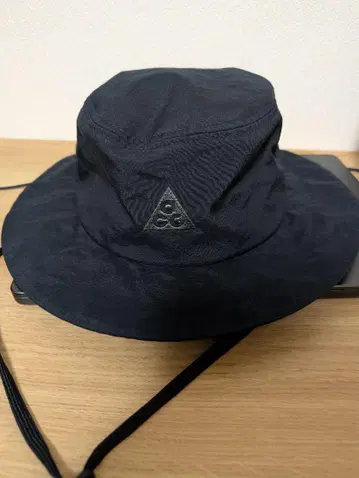 NIKE ACG 버킷 햇 사파리 햇 M/L