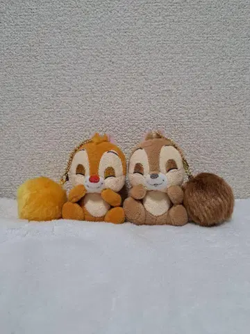 칩과 데일 인형 배지 키체인 디즈니 스토어