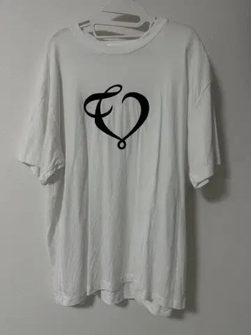 the Virgins heart logo T 하트 로고 셔츠