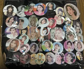 TWICE 지효 캔뱃지 모음