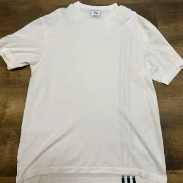 Y-3 티셔츠 M 사이즈