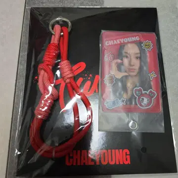TWICE CHAERYOUNG 폰 탭 & 스트랩