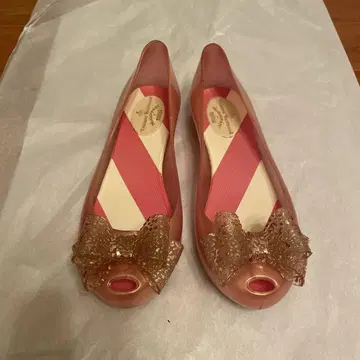 Vivien Westwood x Melissa 펌프스