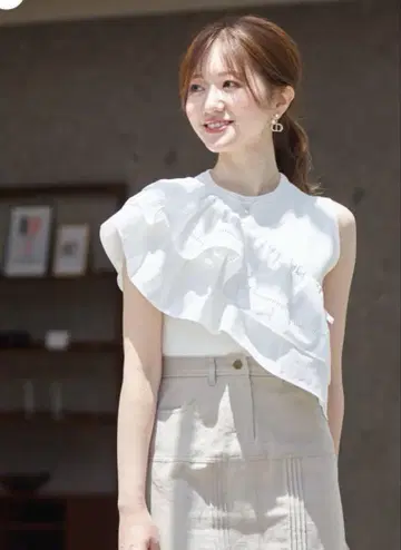메종 에쉘 프릴 슬리브리스 니트 풀오버